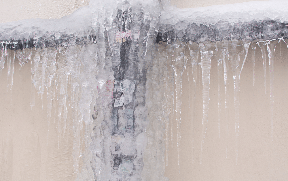 signs of frozen pipes